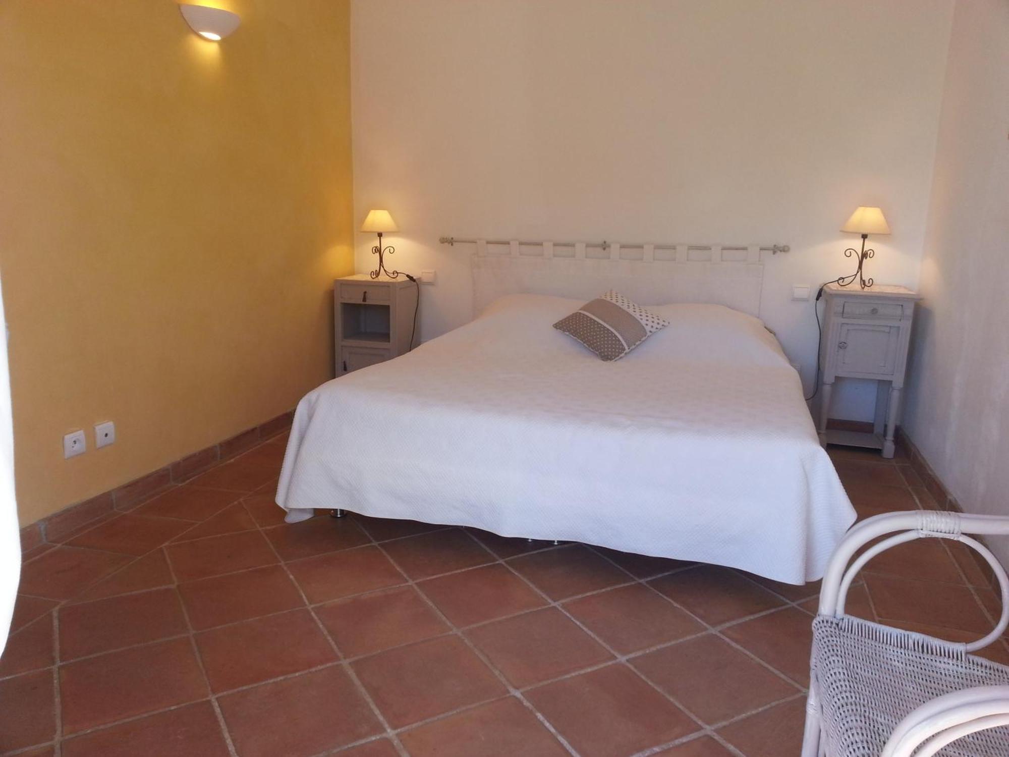 Le Mas Des Oliviers Puget-Ville Zimmer foto