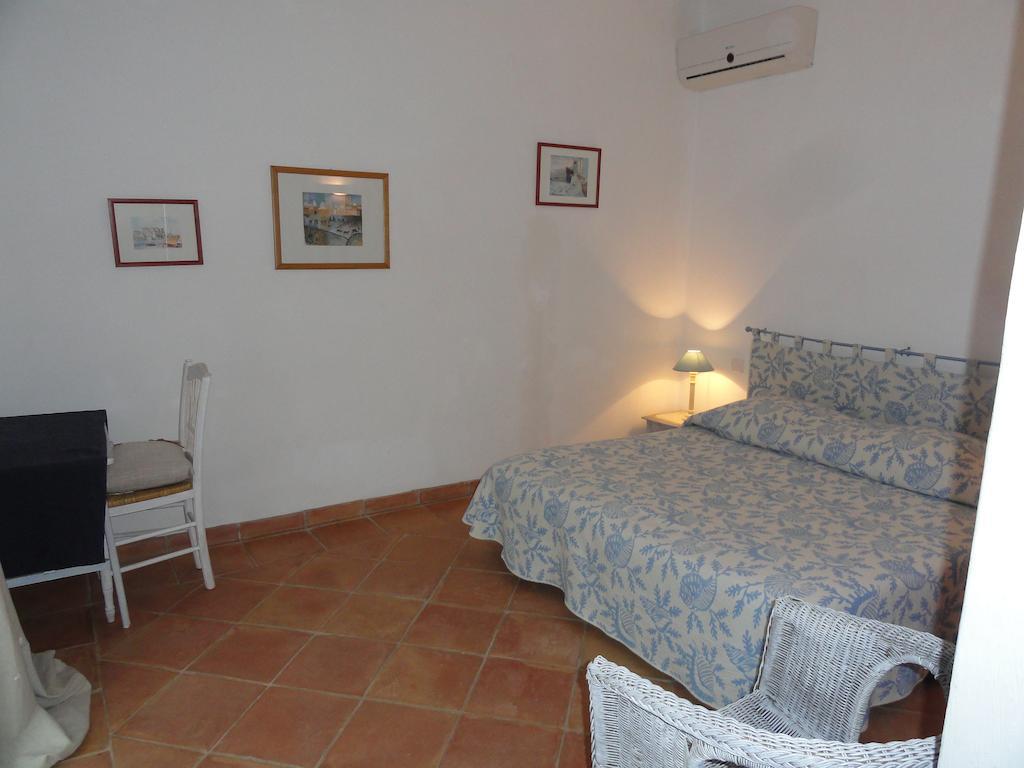 Le Mas Des Oliviers Puget-Ville Zimmer foto