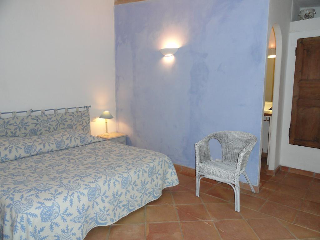 Le Mas Des Oliviers Puget-Ville Zimmer foto